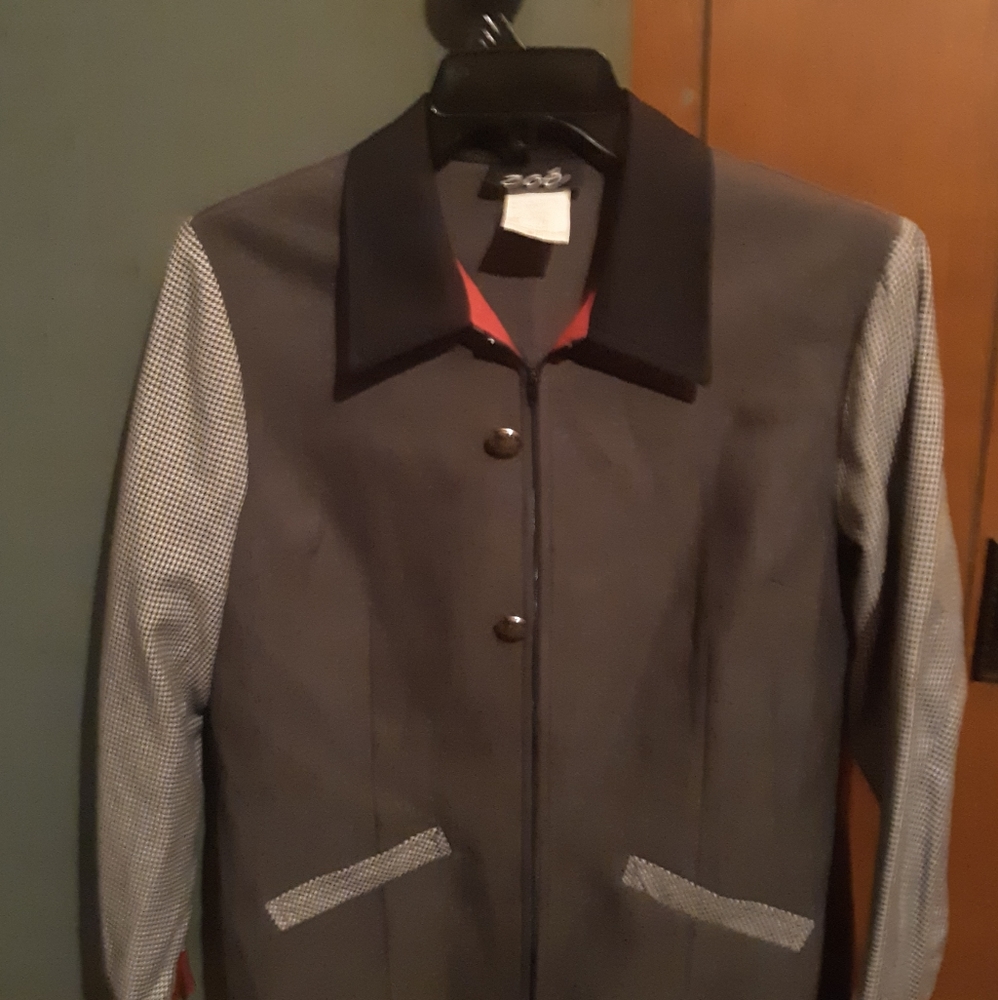 Ladies Zoe brand grey jacket